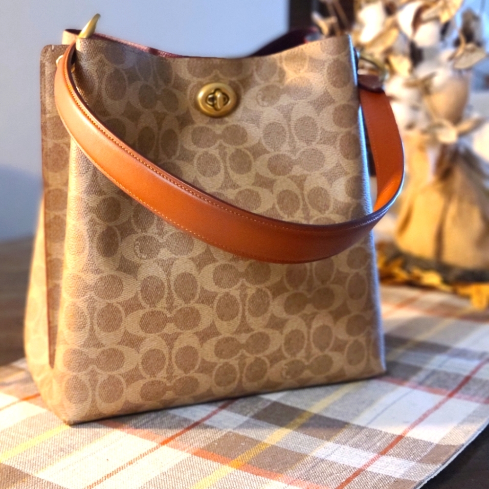 Coach small tote